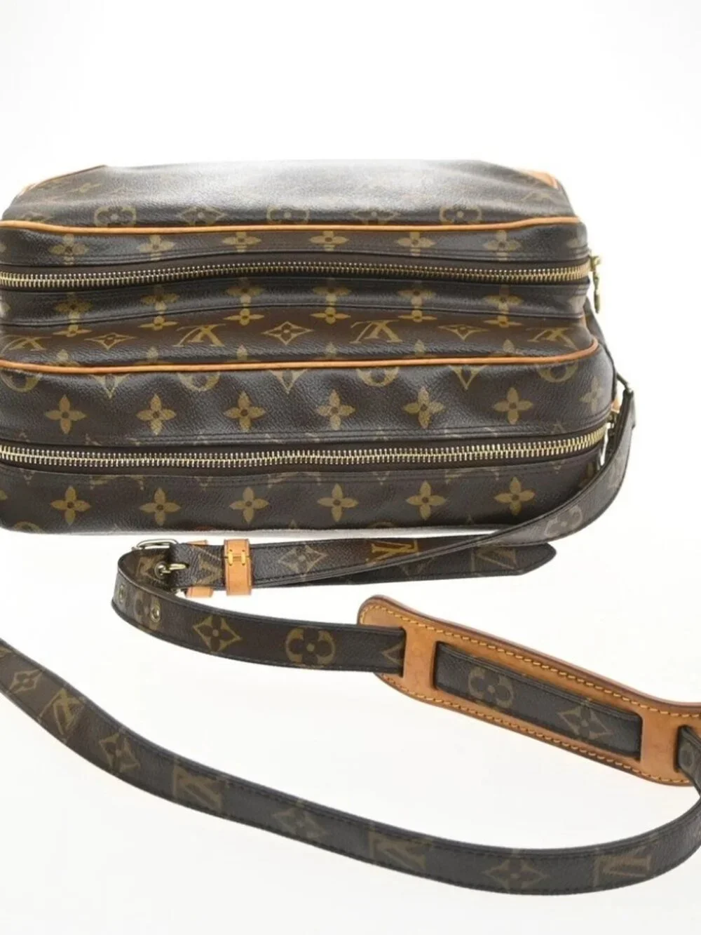 LOUIS VUITTON Nile Crossbody Shoulder Bag Monogram Leather Brown